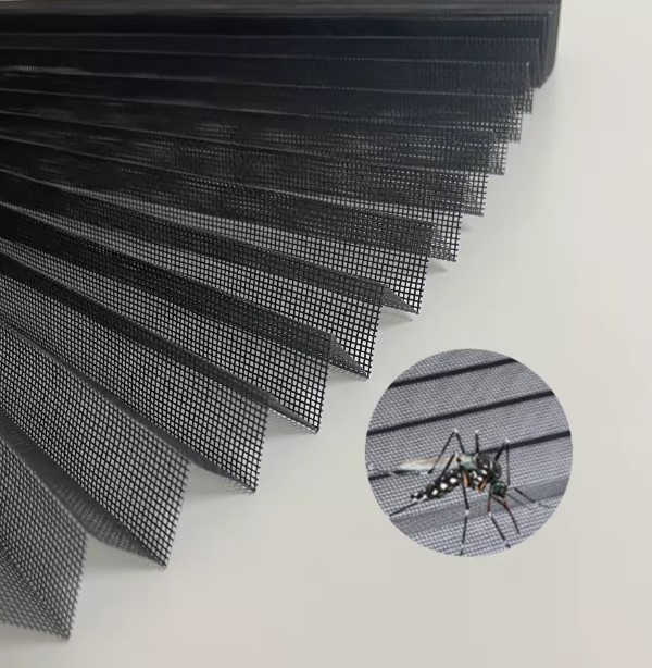 Détail moustiquaire plissée